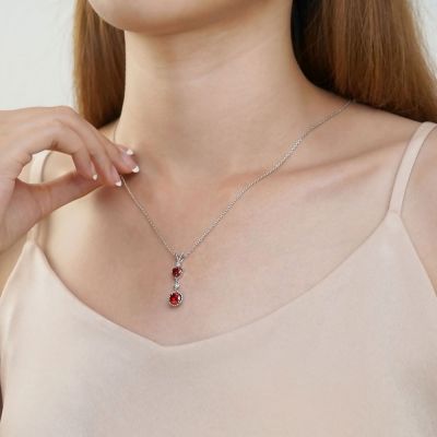 Romantic Garnet Pendant Necklace