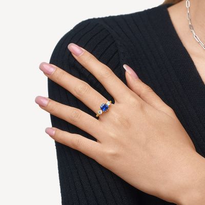 Royal Blue Three-stone Ring